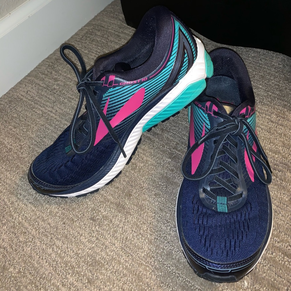 Brooks Running Shoes (Ghost)